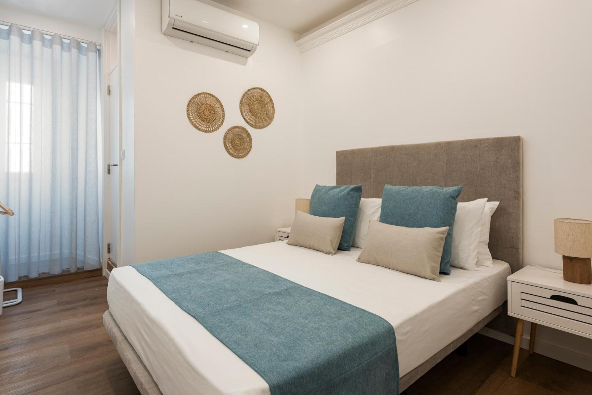 Madalena Hostel E Suites Фару Екстер'єр фото