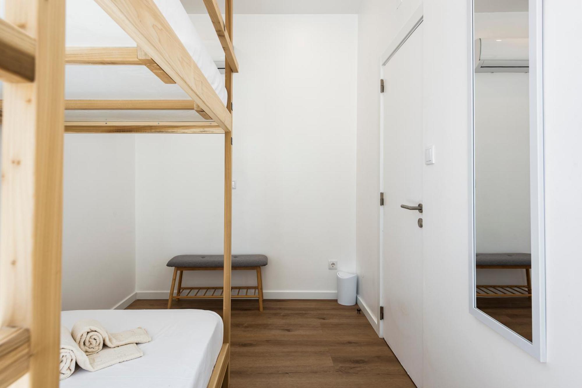 Madalena Hostel E Suites Фару Екстер'єр фото