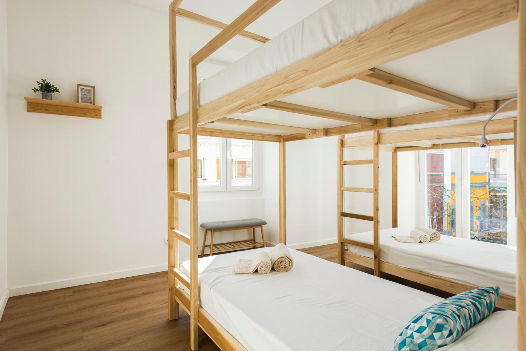 Madalena Hostel E Suites Фару Екстер'єр фото
