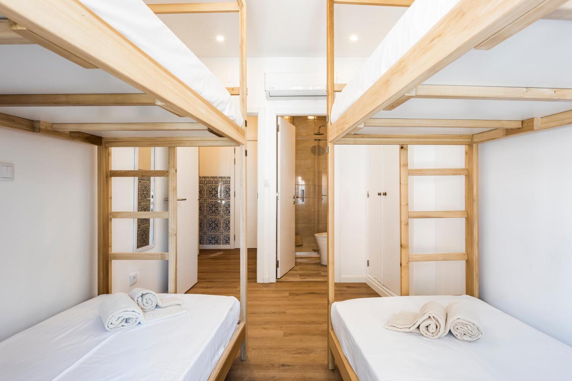 Madalena Hostel E Suites Фару Екстер'єр фото