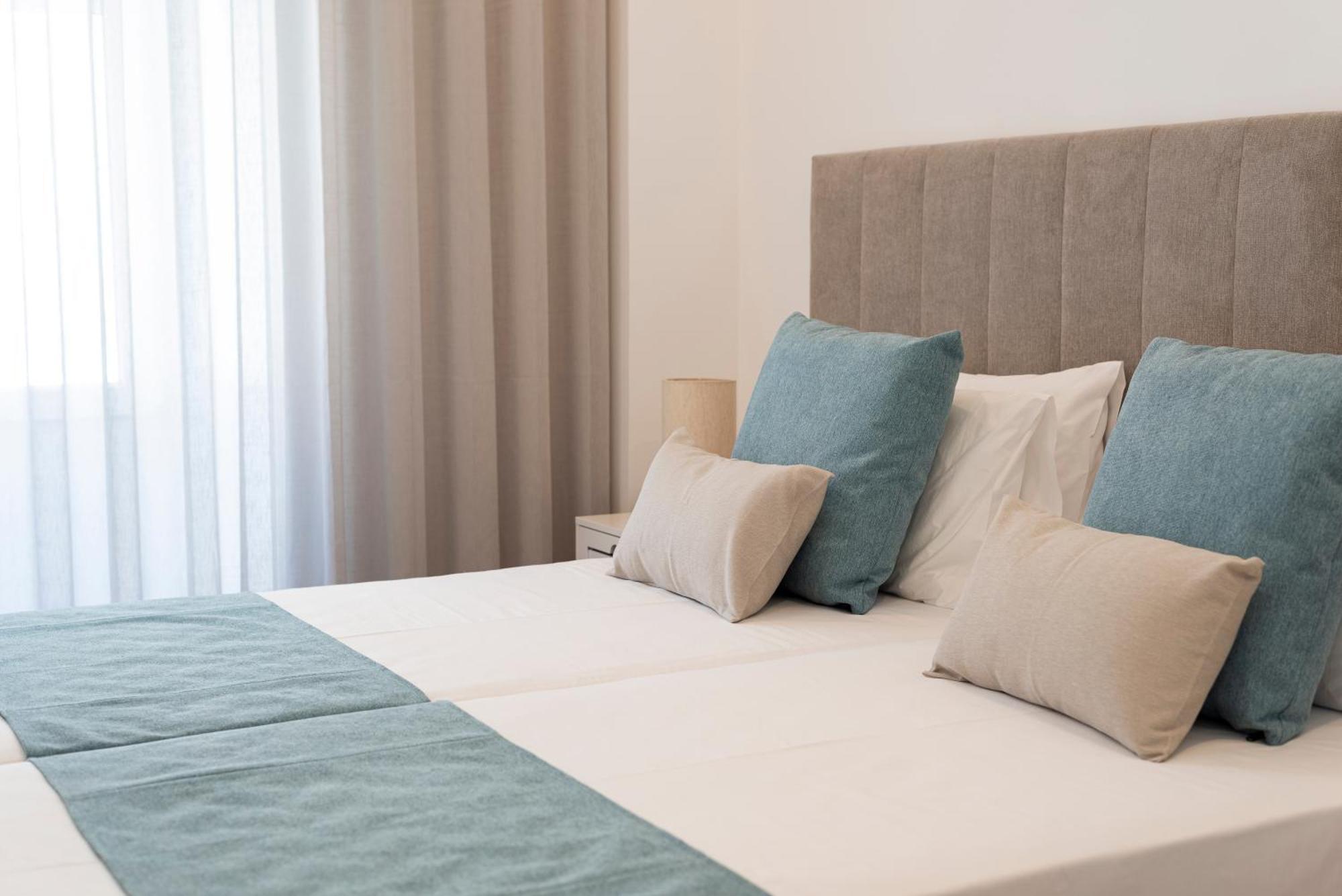Madalena Hostel E Suites Фару Екстер'єр фото