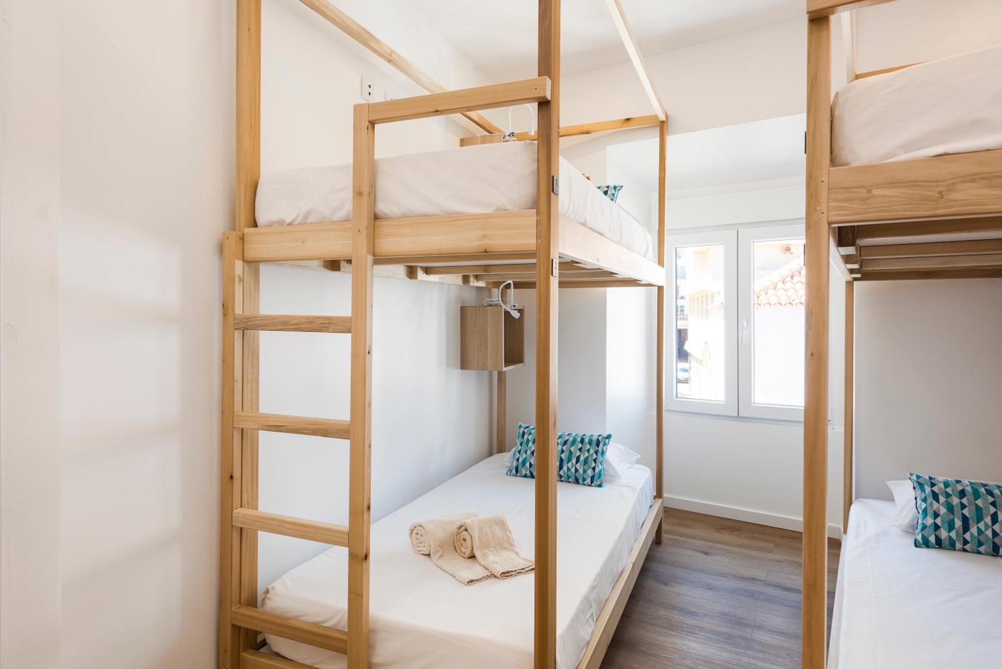 Madalena Hostel E Suites Фару Екстер'єр фото