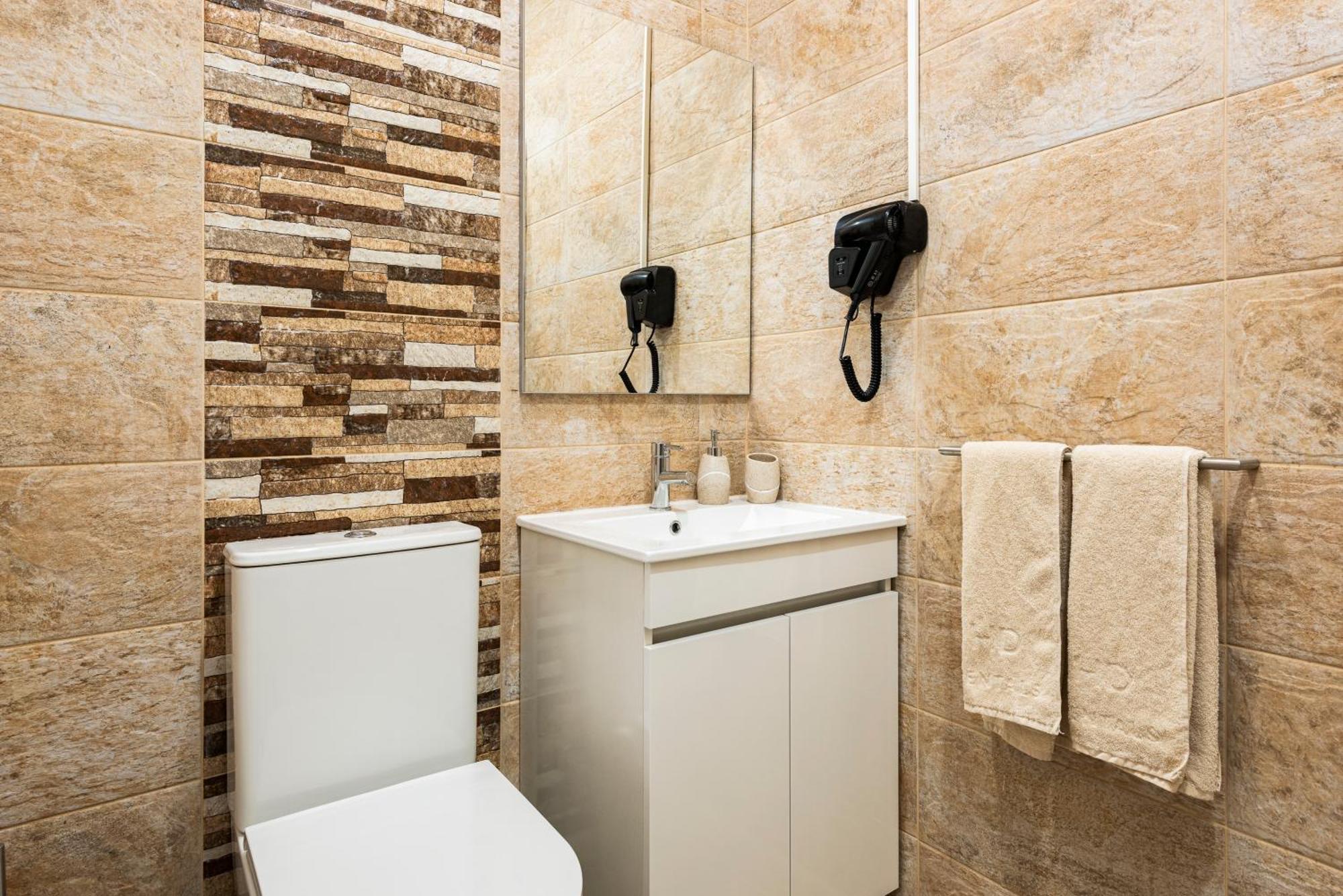 Madalena Hostel E Suites Фару Екстер'єр фото