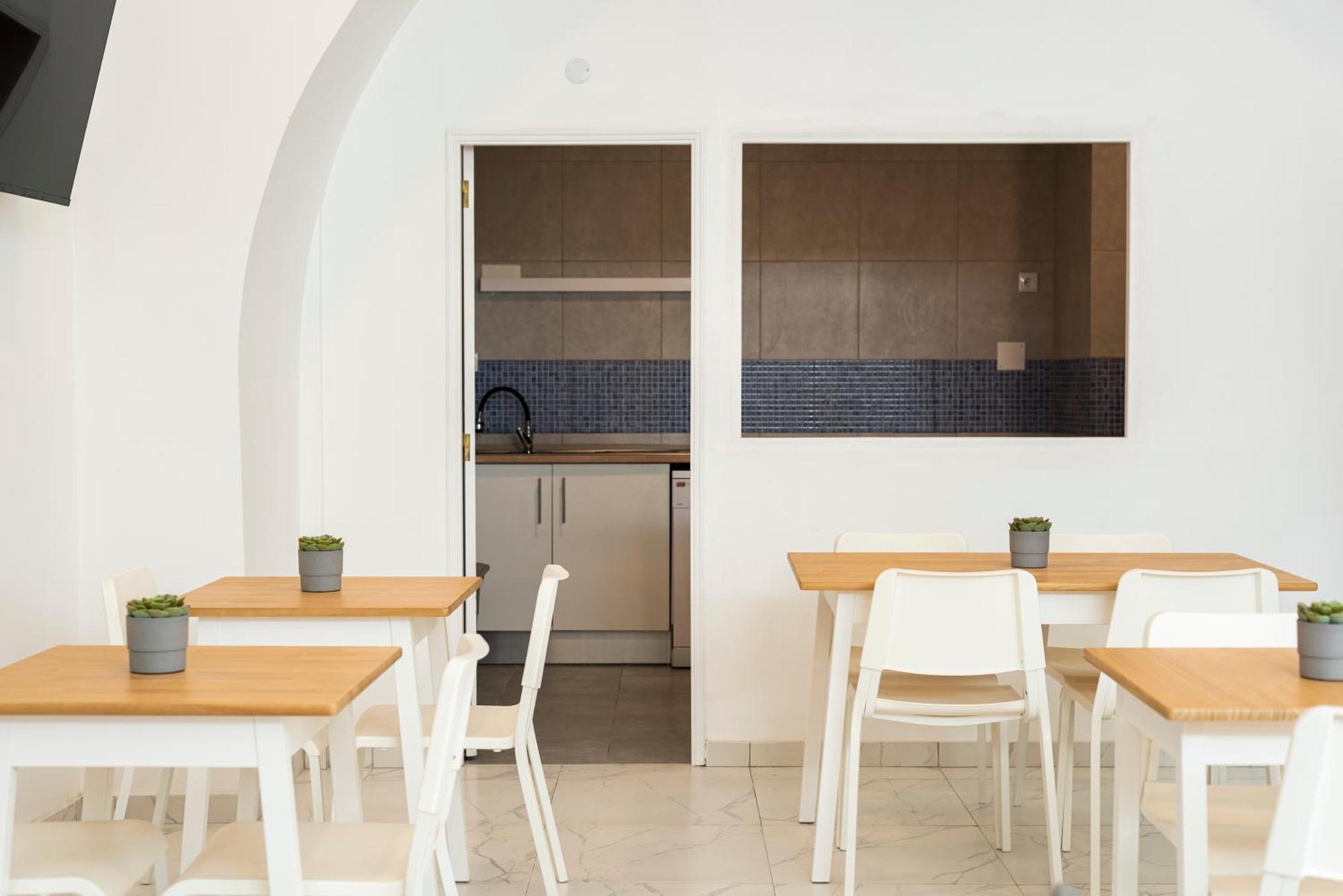 Madalena Hostel E Suites Фару Екстер'єр фото