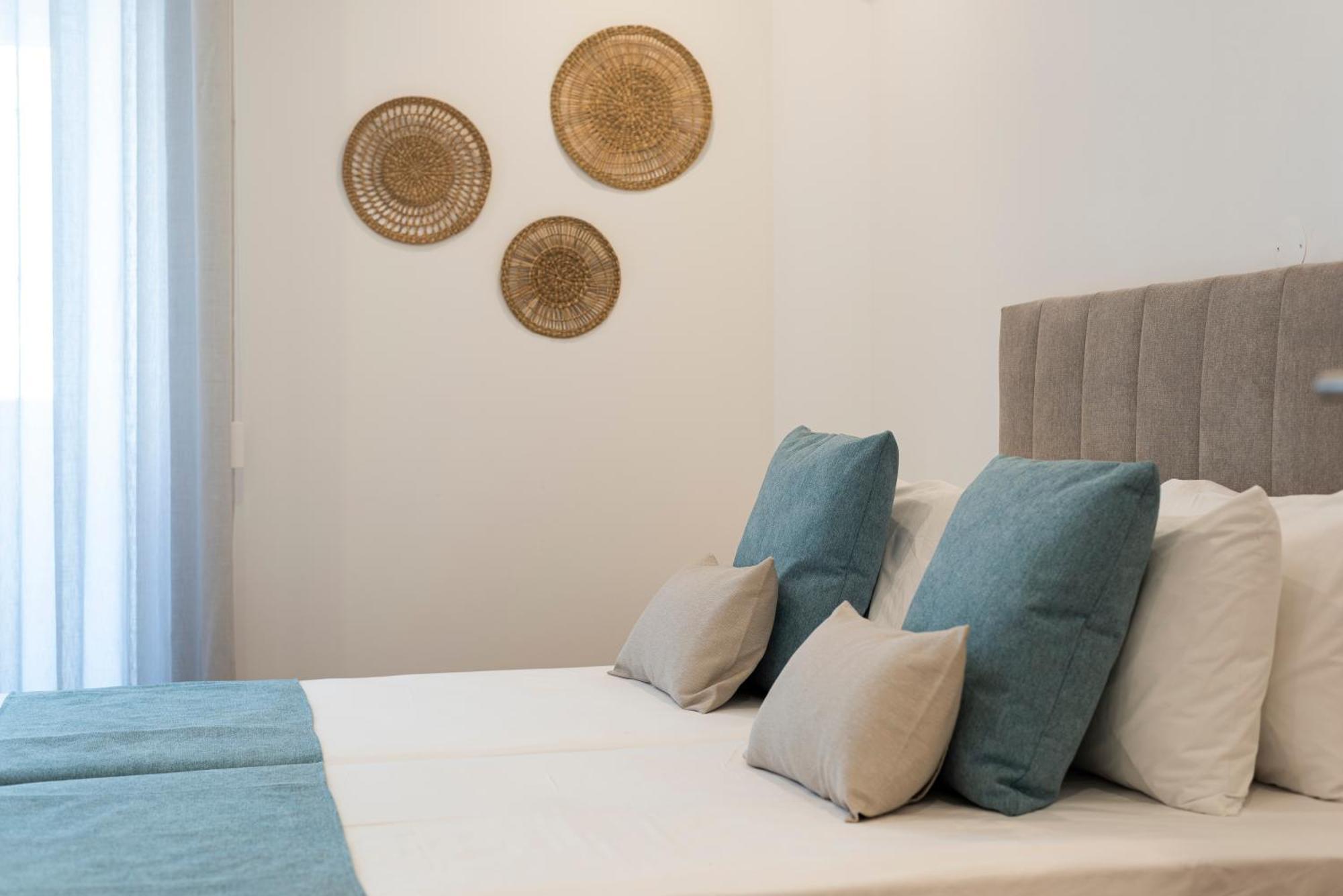 Madalena Hostel E Suites Фару Екстер'єр фото