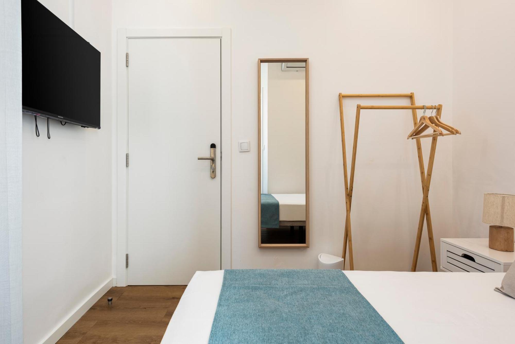 Madalena Hostel E Suites Фару Екстер'єр фото