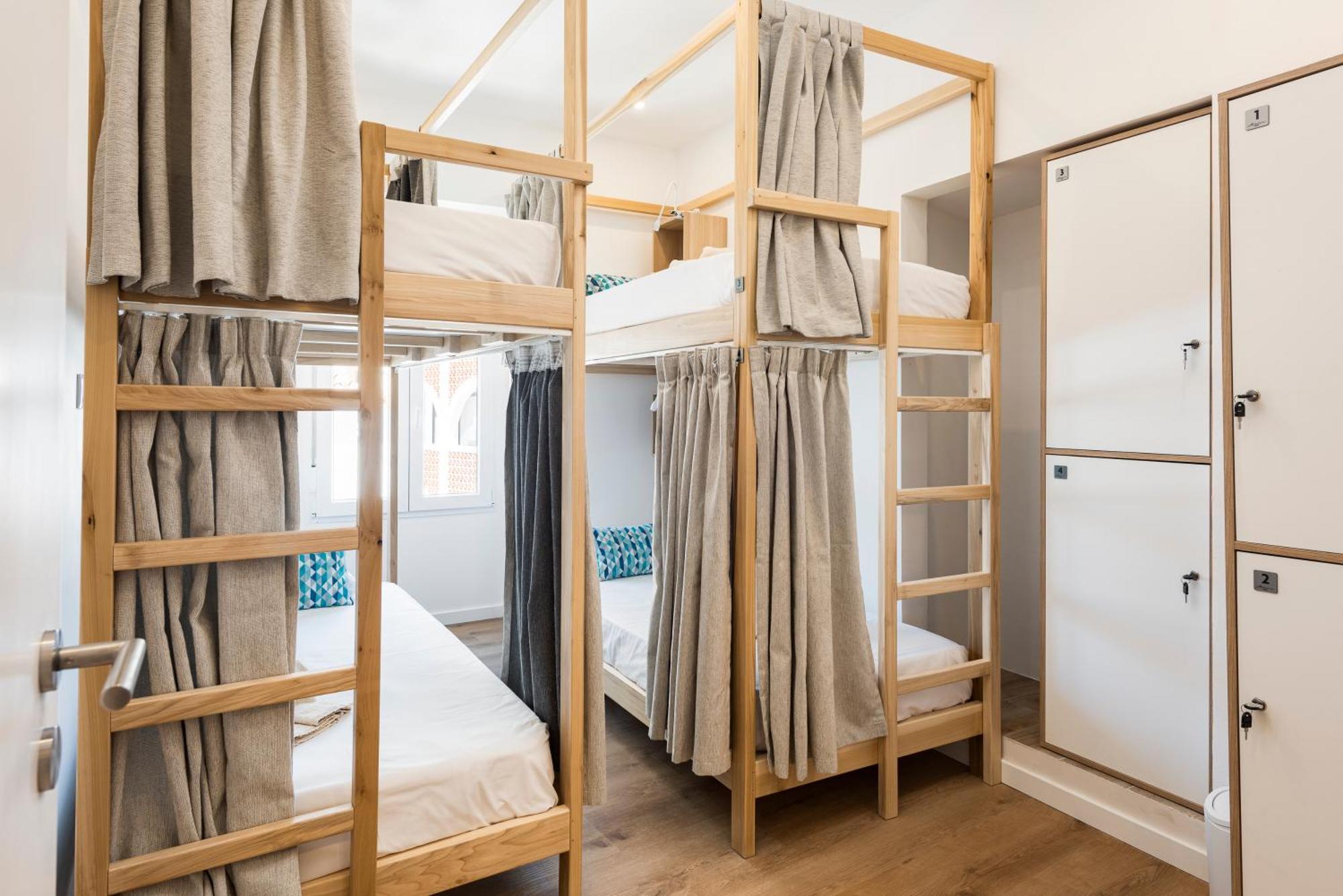 Madalena Hostel E Suites Фару Екстер'єр фото